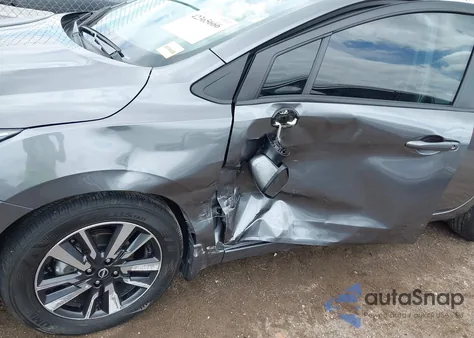 2024 Nissan Versa 1.6 Sv z USA, uszkodzony, nr VIN 3N1CN8EV9RL895430